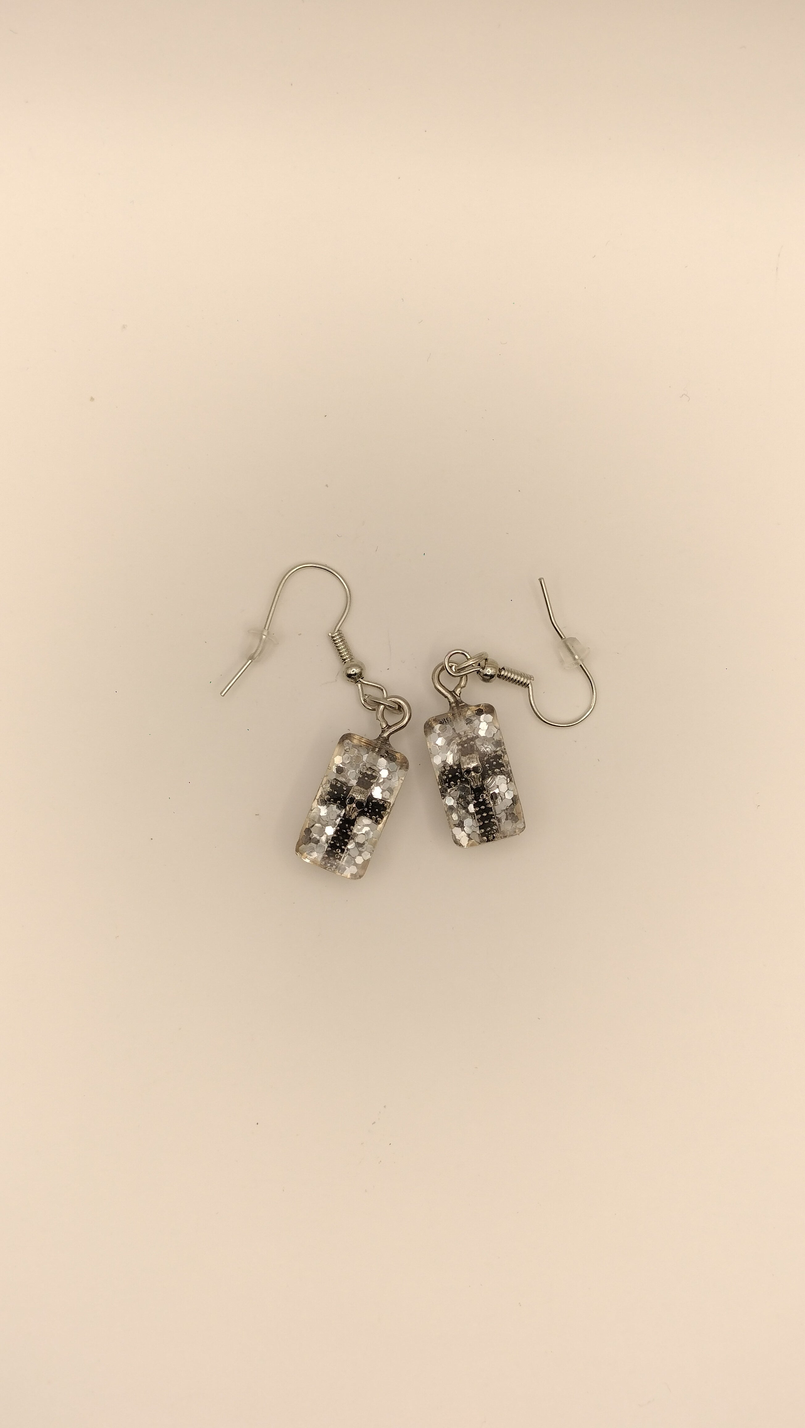 Pendientes Cruz con Calaveras Metálicos